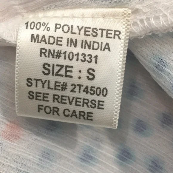 🎉 Sale CHARLOTTE Russe Sleeveless Blouse - Picture 7 of 7